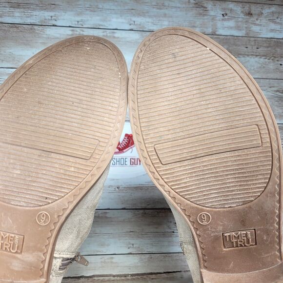 Time and Tru Faux Womens Size 9 Suede Chelsea Boots - Picture 7 of 8